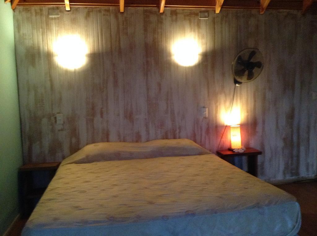 Mahia Hotel & Resto Hanga Roa Zimmer foto